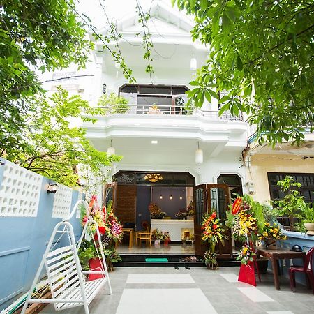 Shark Homestay Hue Exterior photo