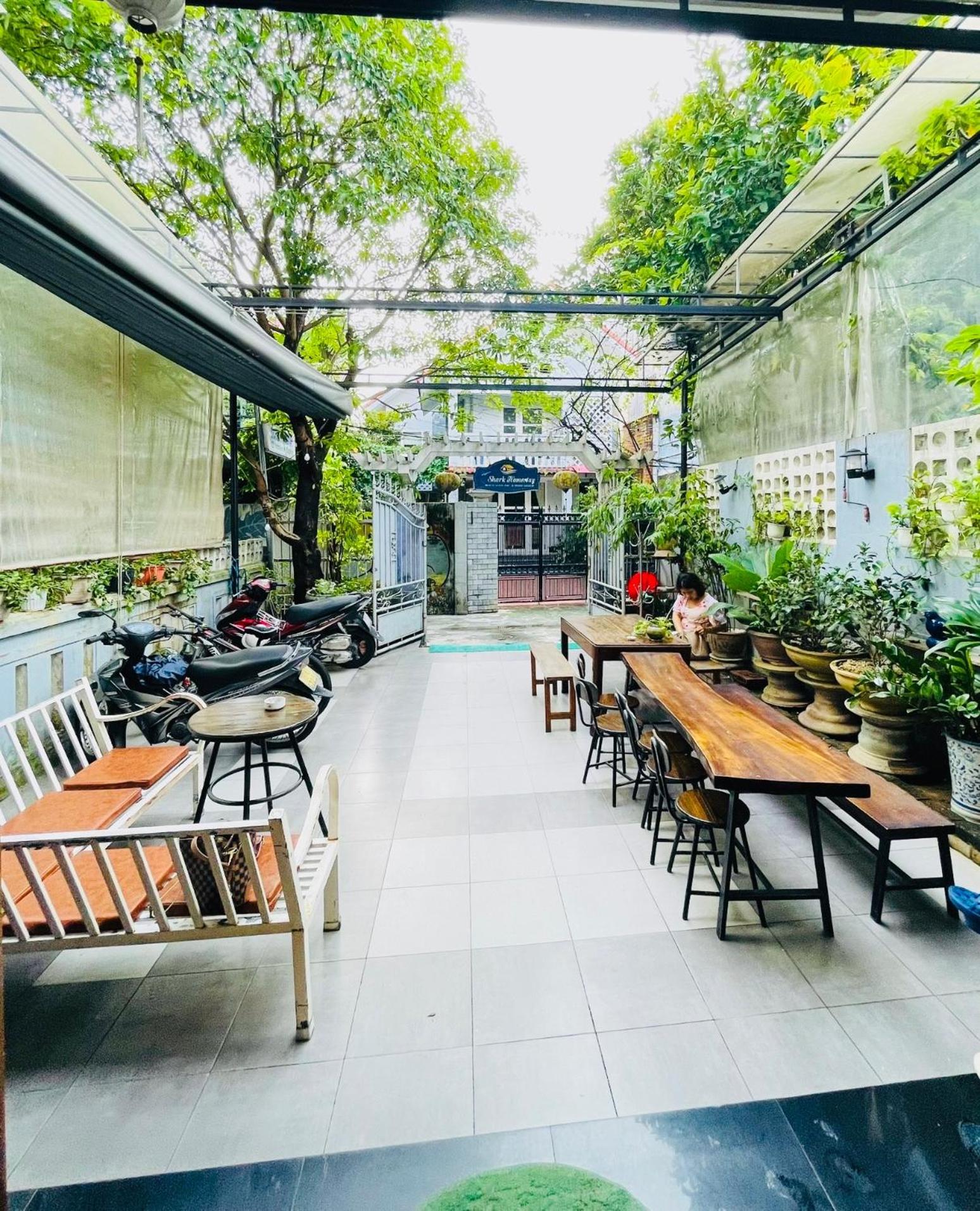 Shark Homestay Hue Exterior photo